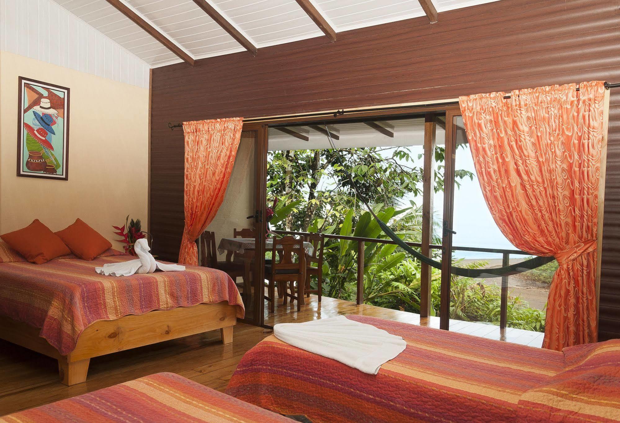 Pirate Cove Hotel Drakes Bay Eksteriør billede